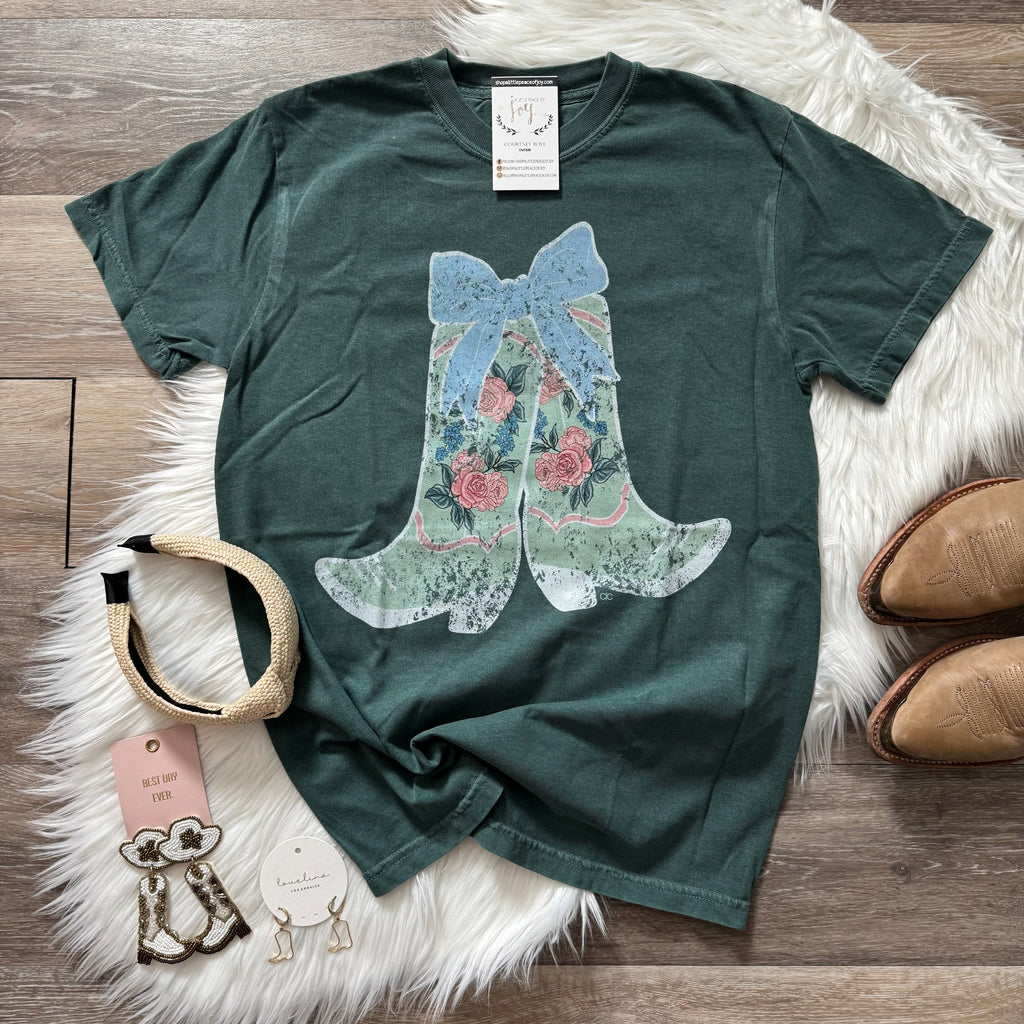 Cowgirl Floral Boots Hunter Green Tee